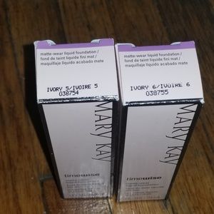 Timewise Matte-Wear Liquid Foundation